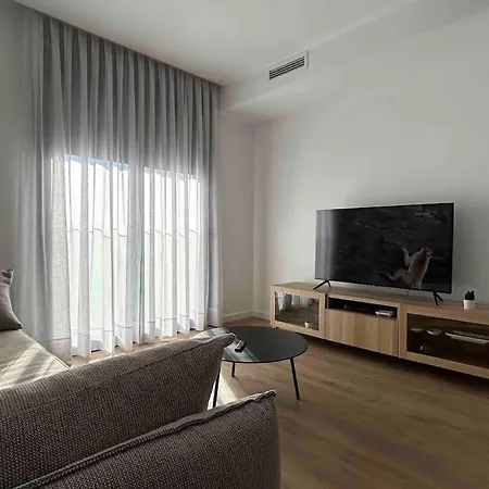 Estrenalo A Minutos De Bcn * Sant Feliu de Llobregat